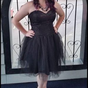 Short Black Sweetheart Dress Prom